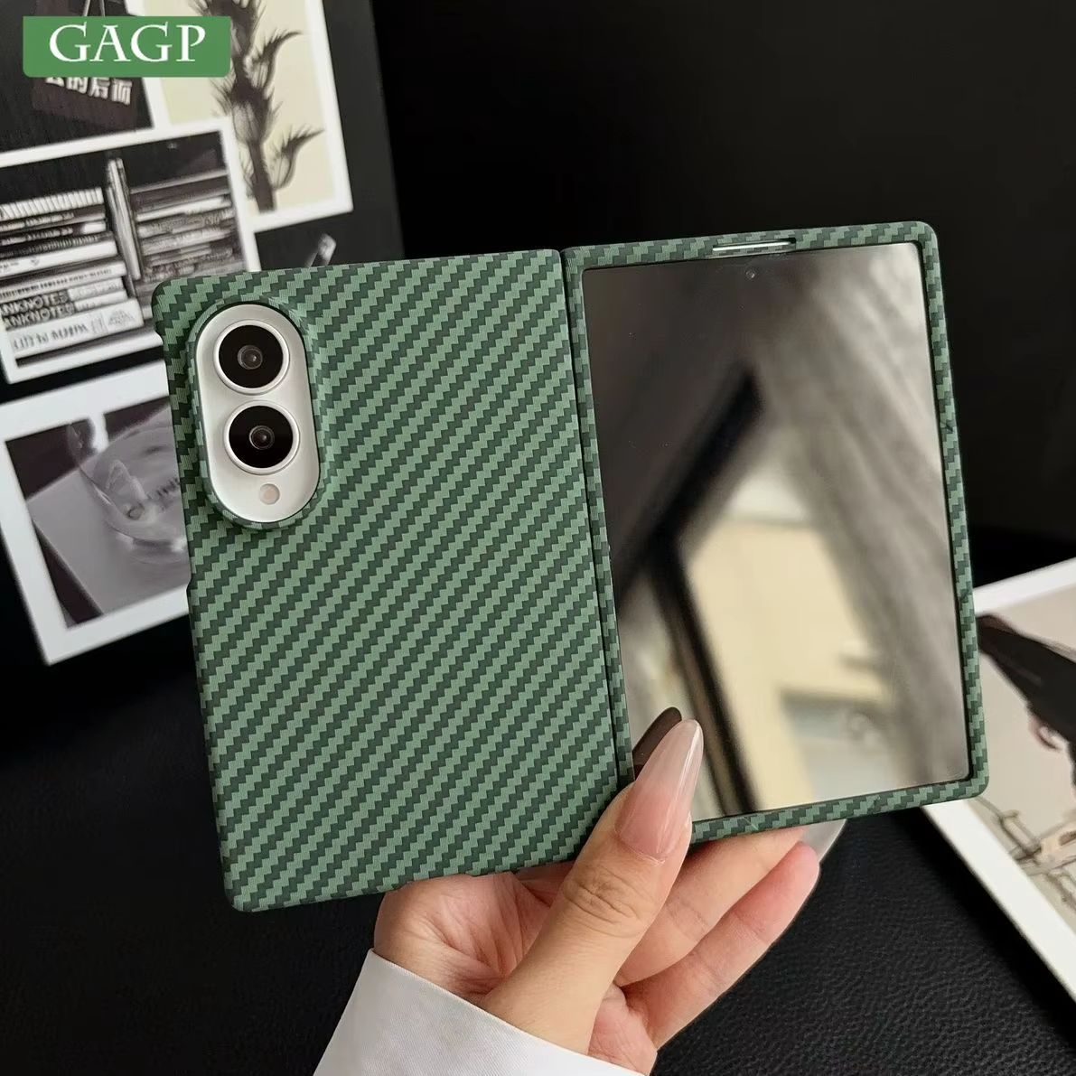 Screen Protectors - เคส ZFold 8 พร้อมฟิล์มกันรอยในตัว ดีไซน์บางเฉียบ ลายคาร์บอนไฟเบอร์ด้าน